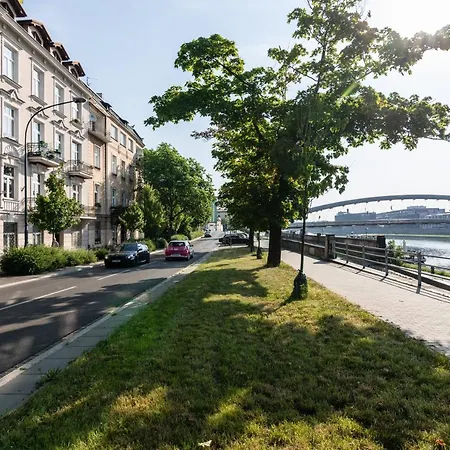 Les Couleurs By Upstairs *