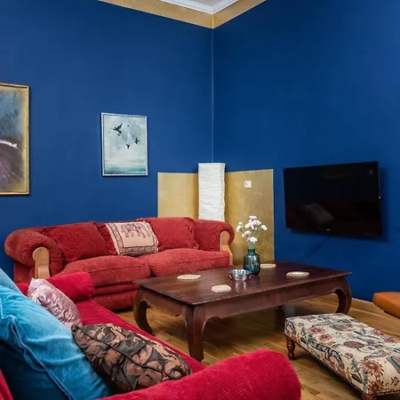 Les Couleurs By Upstairs *