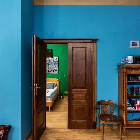 Les Couleurs By Upstairs * Krakow