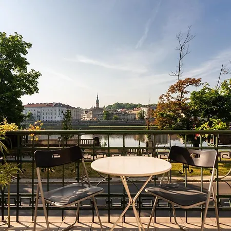 דירה Les Couleurs By Upstairs *