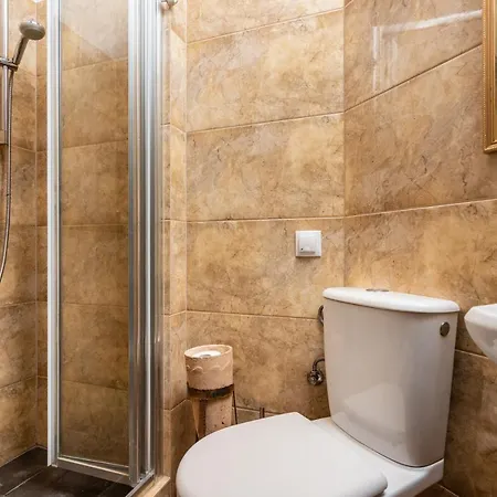 Les Couleurs By Upstairs קרקוב